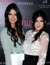 Kendall et Kylie Kardashian sur le tapis rouge