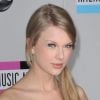Taylor Swift, éblouissante sur le tapis rouge, mais... toujours célibataire