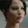 Katniss assiste à l'interview de Peeta