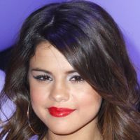 Selena Gomez : James Franco la drague en chanson ?