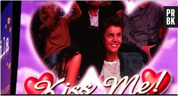 Selena, toute gênée dans les bras de Justin