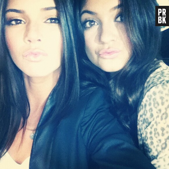 Kendall et sa soeur Kylie prennent la pose