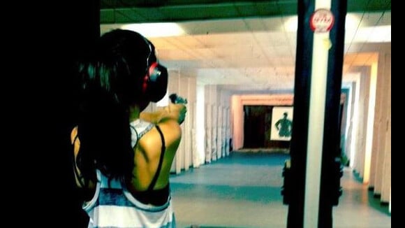 Selena Gomez à la dérive : elle est accro aux guns