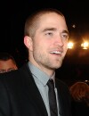 Robert Pattinson et sa tête rasée