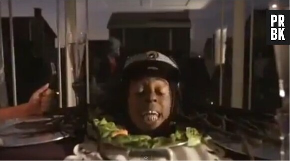 Lil Wayne signe là un de ses clips les plus extravagants