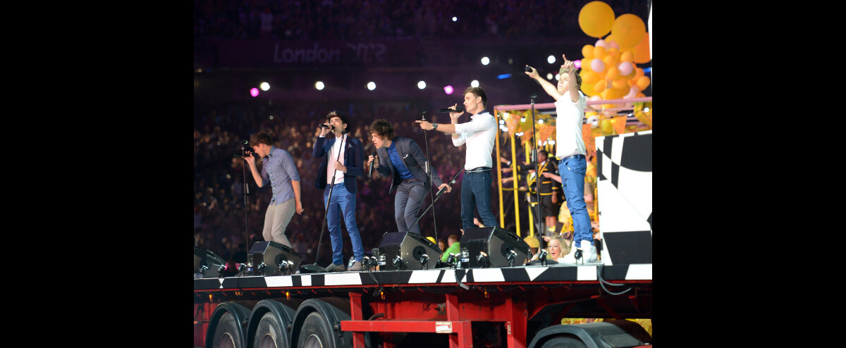 Photo : Les One Direction au top pour leur prestation ! - Volum (PureBreak)