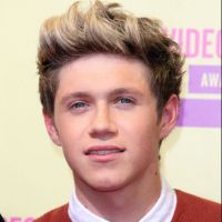 Niall Horan : Demi Lovato lui fout un vent public ! Fail