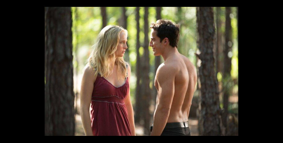 Retrouvailles pour Caroline et Tyler dans l&#039;épisode 1 de la saison 4 de Vampire Diaries