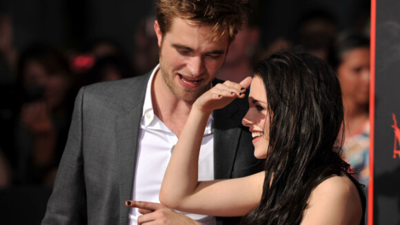 Robert Pattinson trompé par Kristen Stewart : un coup monté ? La vidéo qui met le doute !
