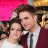 Robert Pattinson et Kristen Stewart lors de la promo de Twilight 3