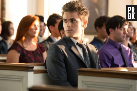Stefan en conflit avec Damon dans Vampire Diaries