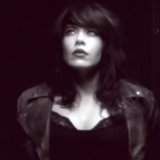 Alex Hepburn : Stop Fucking Around, un clip rock and Roll (VIDEO)