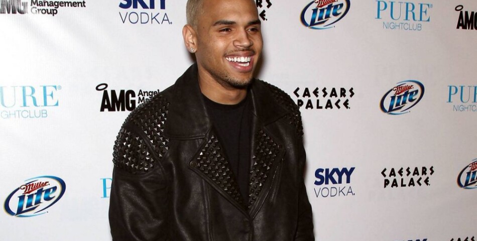 Chris Brown peut quand même garder le sourire !