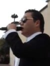 Psy danse le Gangnam Style devant la Tour Eiffel !