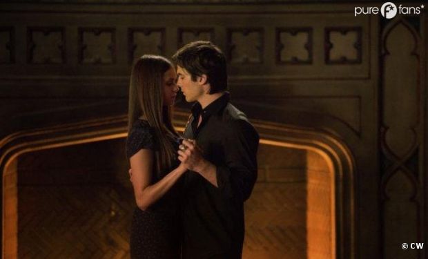 Damon et Elena se rapprochent dans Vampire Diaries !