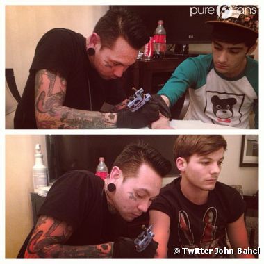 Zayn et Louis se font tatouer dans leur chambre d'hôtel à New York