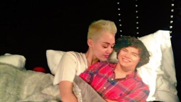 Miley Cyrus met Harry Styles dans son lit, Noah jubile !