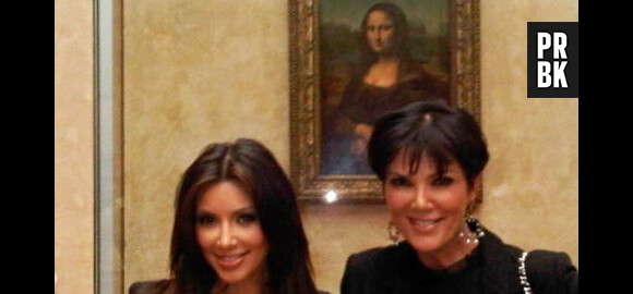 Kim Kardashian se tweete au Louvre. Louis Sarkozy fera-t-il pareil ?