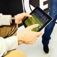 Karim Benzema joue à FIFA 13 sur iPad