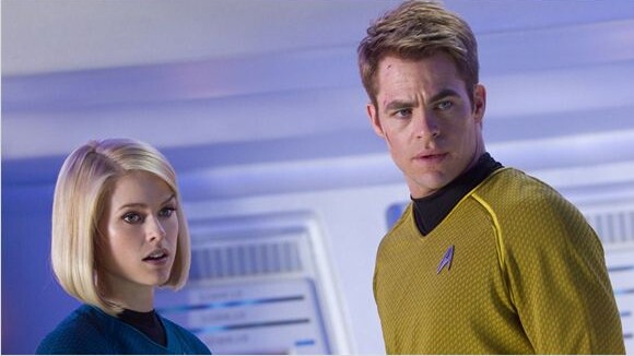 Star Trek Into Darkness : Alice Eve nous ment-elle ? "Benedict Cumberbatch ne joue pas Khan"