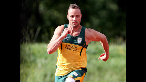 Oscar Pistorius : l'athlète paralympique inculpé pour le meurtre de sa petite amie