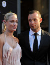 Oscar Pistorius et sa petite amie Reeva Steenkamp, en novembre dernier. L'athlète paralympique aurait tué sa petite amie après l'avoir prise pour un cambrioleur.