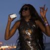 Dans le clip No Problems, Azealia Banks ne lâche jamais son iPhone