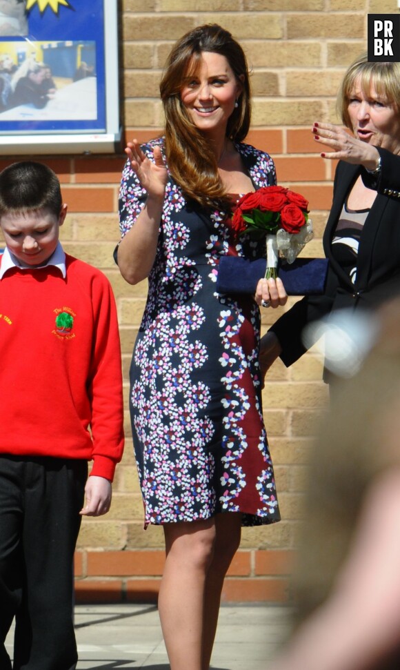 Kate Middleton est resplandissante en robe
