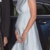 Kate Middleton rayonne à Londres le 24 avril 2013