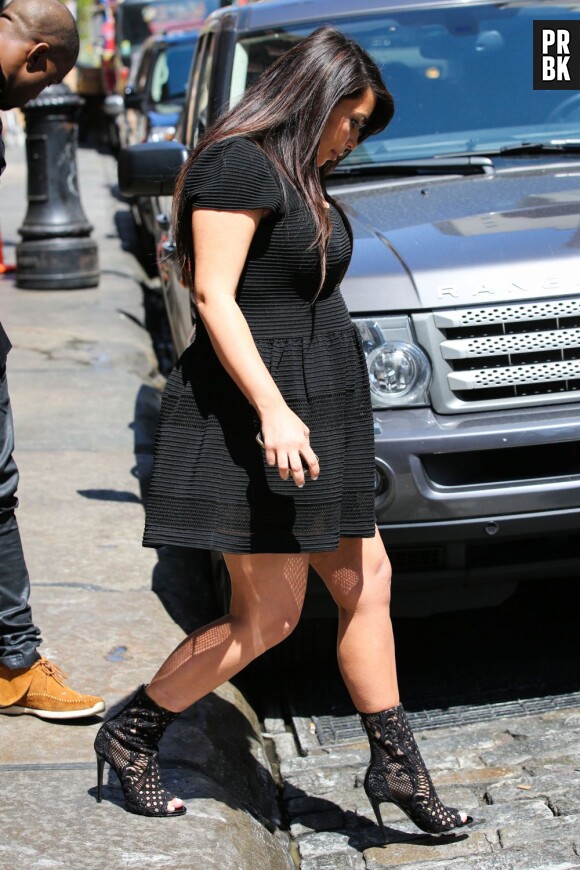 Kim Kardashian sexy à New York le 24 avril 2013