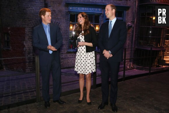 Kate Middleton et les princes Harry et William aux studios Warnes Bros de Leavesden
