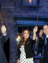 Kate Middleton et les princes Harry et William : combat de baguettes magiques