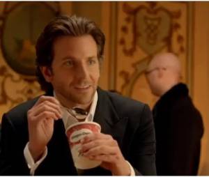 Bradley Cooper, star de la dernière pub Häagen-Dazs