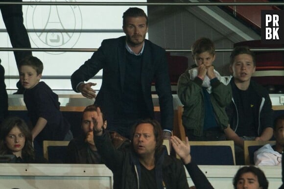 David Beckham et ses fils debout pour le PSG