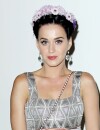 Katy Perry est fière de ses seins