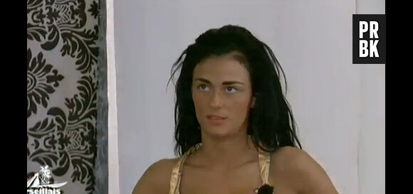 Kelly jalouse de Shanna dans Les Marseillais à Cancun