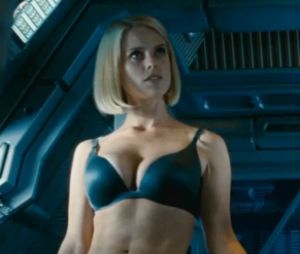 Alice Eve est magnifique dans Star Trek Into Darkness