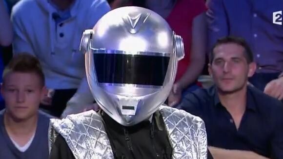 Daft Punk parodié par Jonathan Lambert dans On n'est pas couché