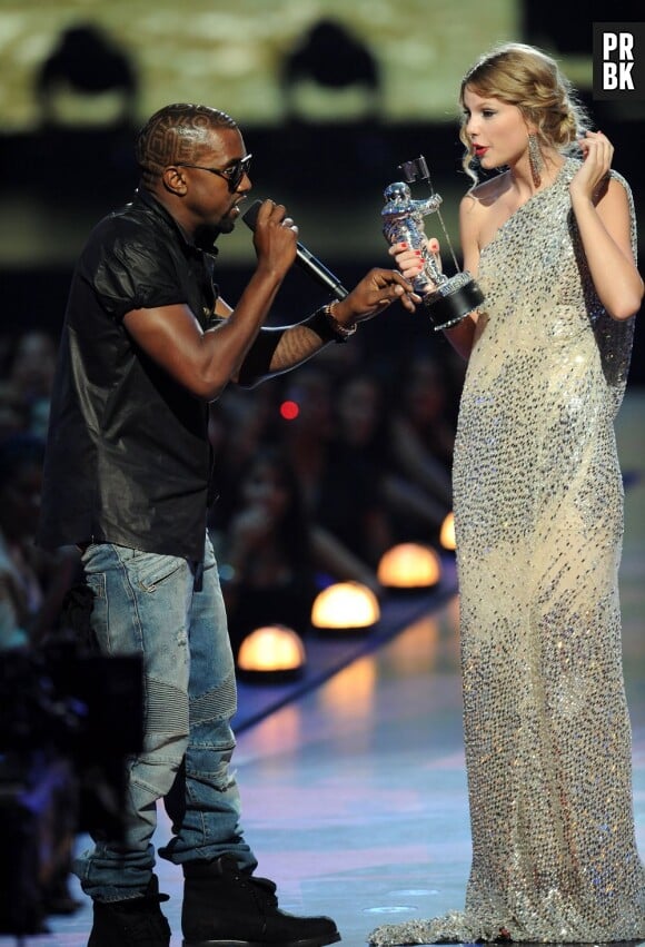 Kanye West interrompt Taylor Swift aux Grammys Awards 2009