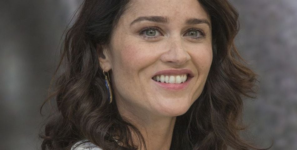 Robin Tunney parle de John le Rouge lors du Festival de télévision de ...