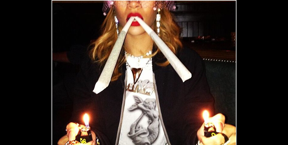 Rihanna en mode provoc&#039; marijuana à Amsterdam en juin 2013
