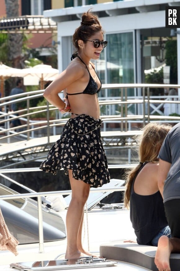 Vanessa Hudgens : sexy en bikini le 19 juillet 2013
