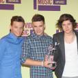 Louis Tomlinson et les One Direction pendant la cérémonie des MTV Video Music Awards 2012