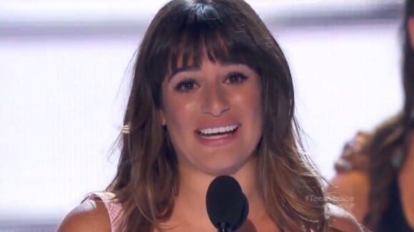 Lea Michele : hommage émouvant à Cory Monteith aux Teen Choice Awards 2013