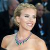 Scarlett Johansson souriante à l'avant-première du film Under the Skin à la Mostra de Venise le 3 septembre 2013