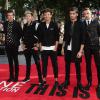 One Direction : Harry Styles, Zayn Malik, Louis Tomlinson, Liam Payne et Niall Horan sur le tapis rouge de l'avant-première de This Is Us à Londres, le 20 août 2013