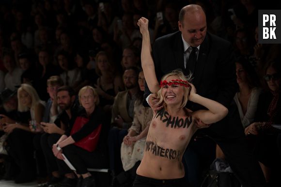 Les Femen se sont incrustées aux défilé Nina Ricci jeudi 26 septembre