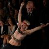 Les Femen se sont incrustées aux défilé Nina Ricci jeudi 26 septembre