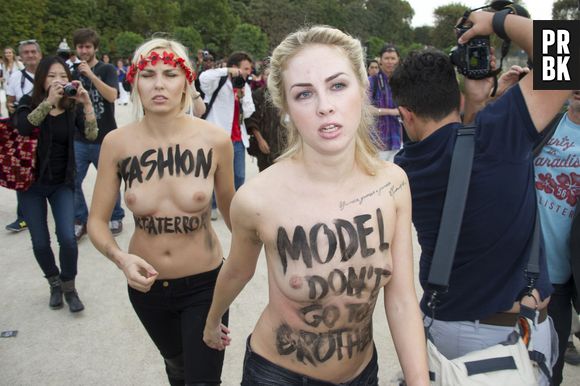 Les Femen se sont incrustées aux défilé Nina Ricci jeudi 26 septembre