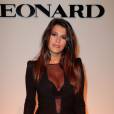Karine Ferri : sexy et décolletée, le 30 septembre 2013 à la Fashion Week de Paris